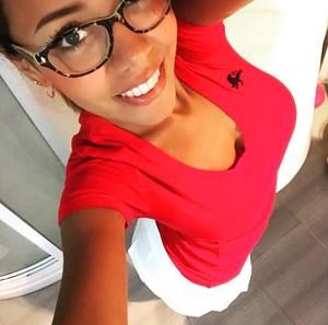 Meet your Posher, Ysis